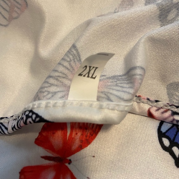 Butterfly blouse for spring or summer. Would pair nicely with a cardigan. - Picture 2 of 3